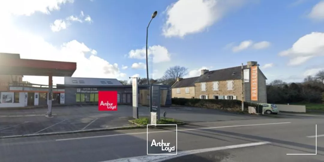 A LOUER LOCAL COMMERCIAL D'ENVIRON 168 m² A PLEUVEN 