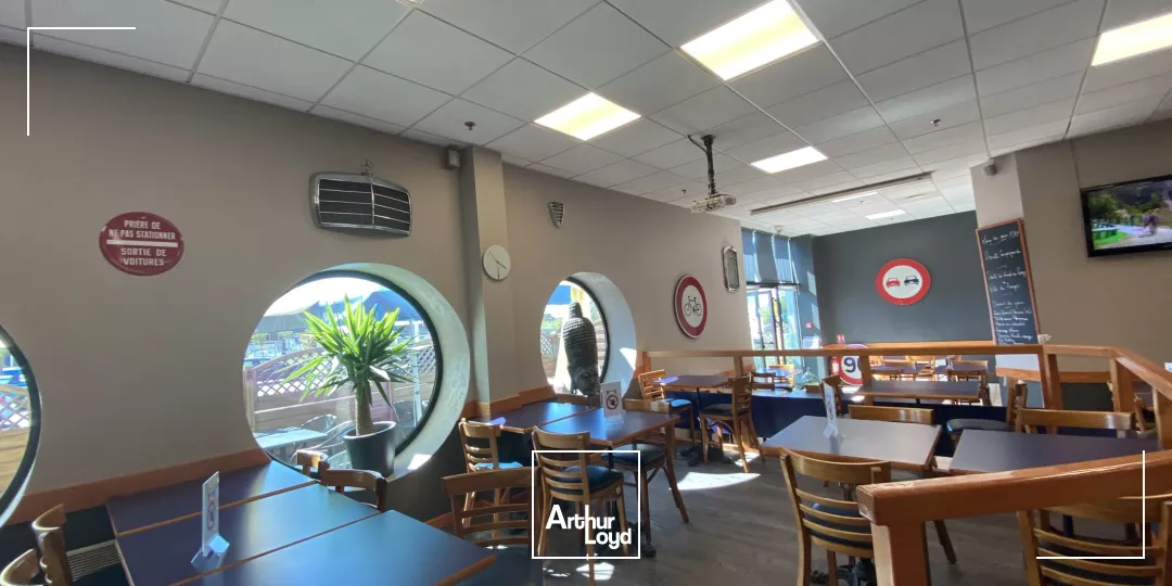 FONDS DE COMMERCE A VENDRE 120 M² BRASSERIE CENTRE COMMERCIAL LAMBALLE