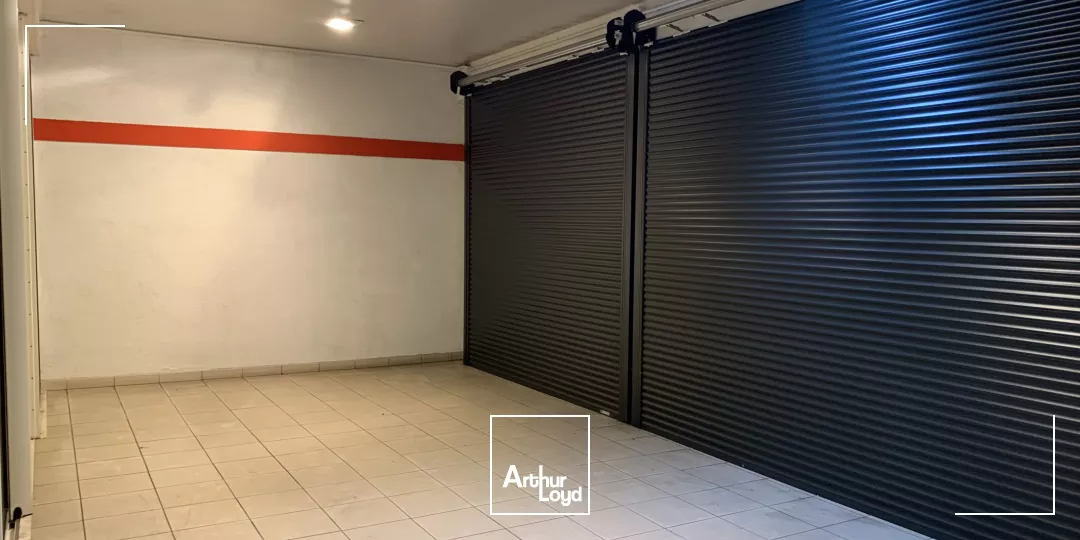 VENTE D'UN COMMERCE AVEC STOCKAGE D'ENVIRON 380 m² A QUIMPER