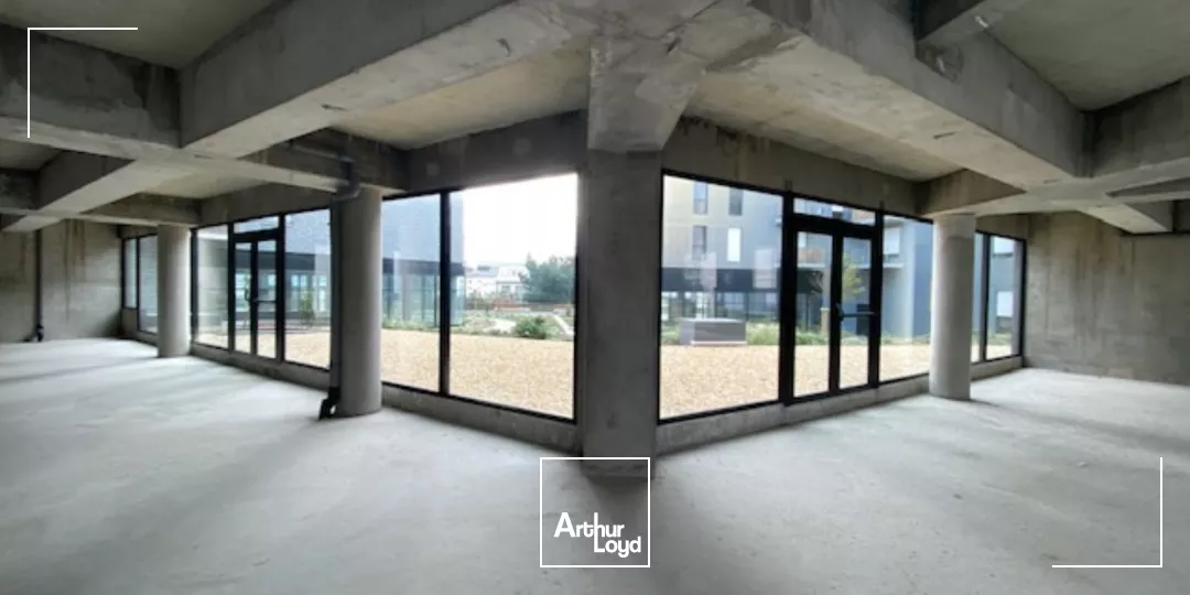 A VENDRE COMMERCE 268 M² CAPUCINS BREST