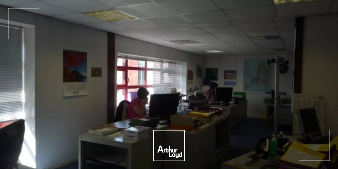 BUREAUX ET STOCKAGE A LOUER A BREST