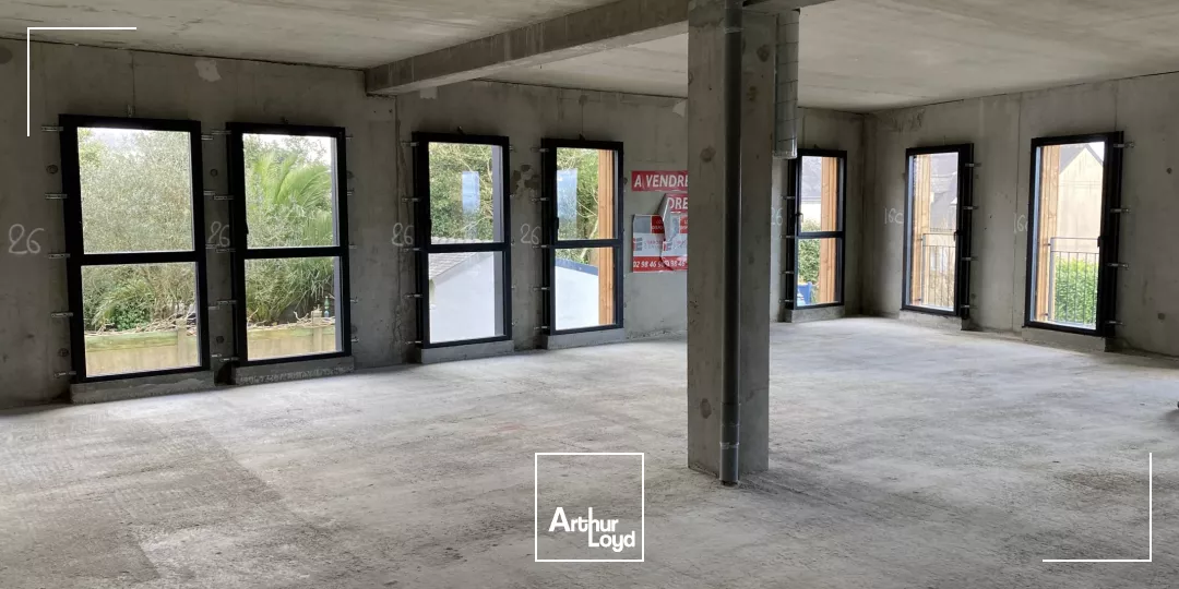 A VENDRE BUREAUX IMMEUBLE NEUF CENTRE VILLE PLOUGASTEL DAOULAS