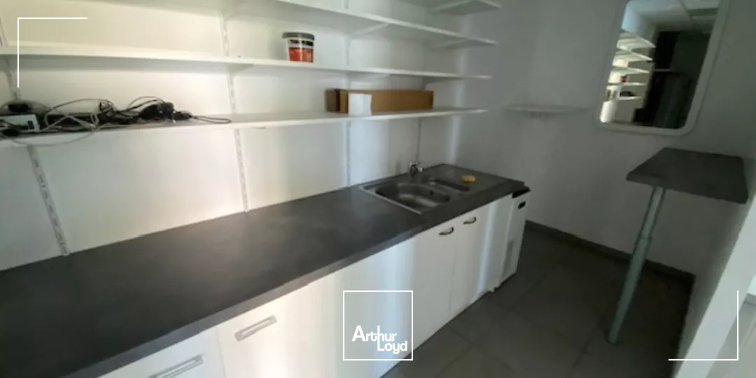 A LOUER LOCAL COMMERCIAL RIVE DROITE DE BREST