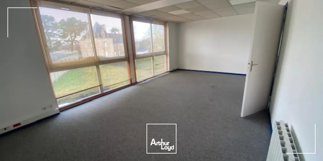 A LOUER / A VENDRE - QUIMPER PLATEAU DE BUREAUX DE 362 M²