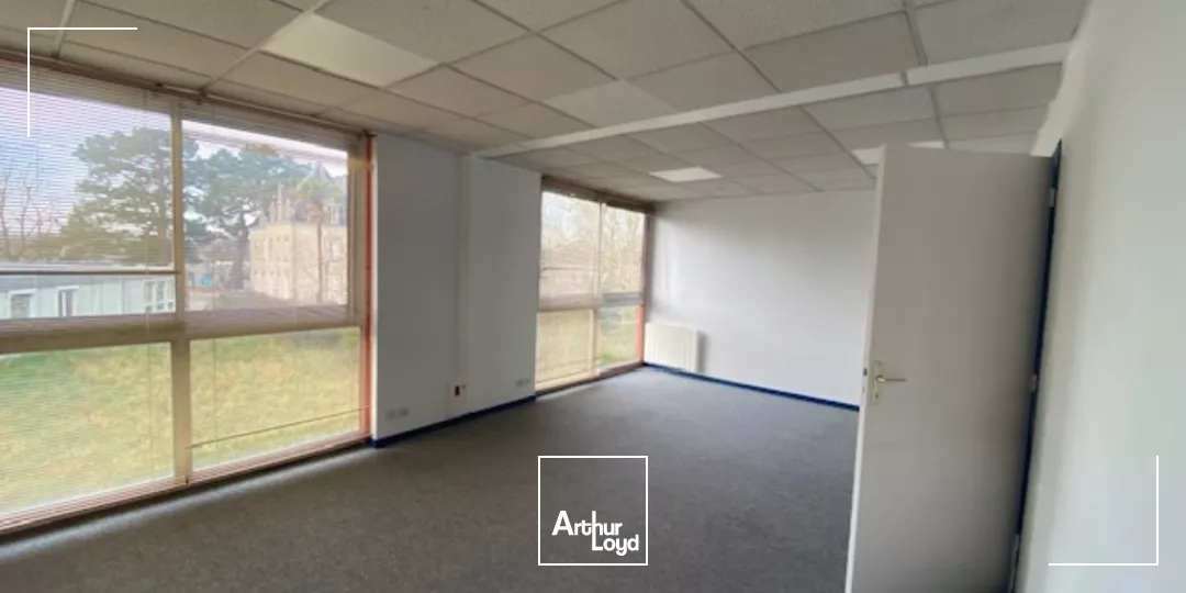A LOUER / A VENDRE - QUIMPER PLATEAU DE BUREAUX DE 362 M²