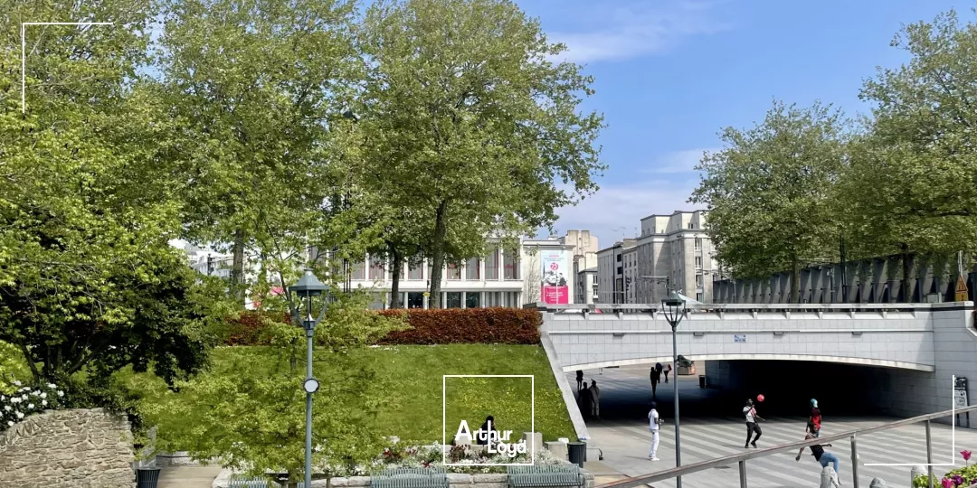 CESSION DROIT AU BAIL - LOCAL COMMERCIAL HYPER CENTRE BREST - 212 M²