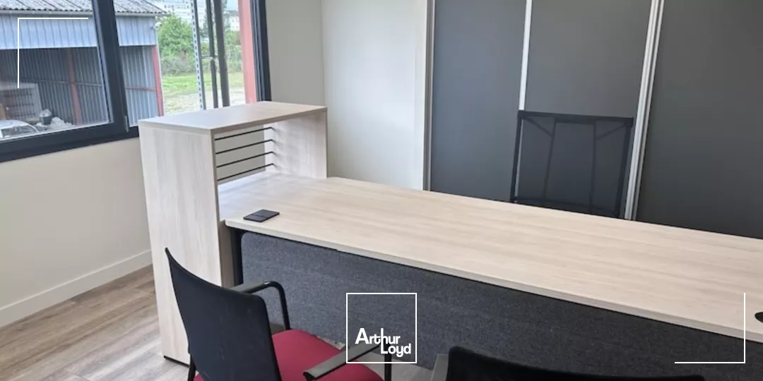 BOURG EN BRESSE - LOCATION - BUREAUX MEUBLES ET EQUIPES