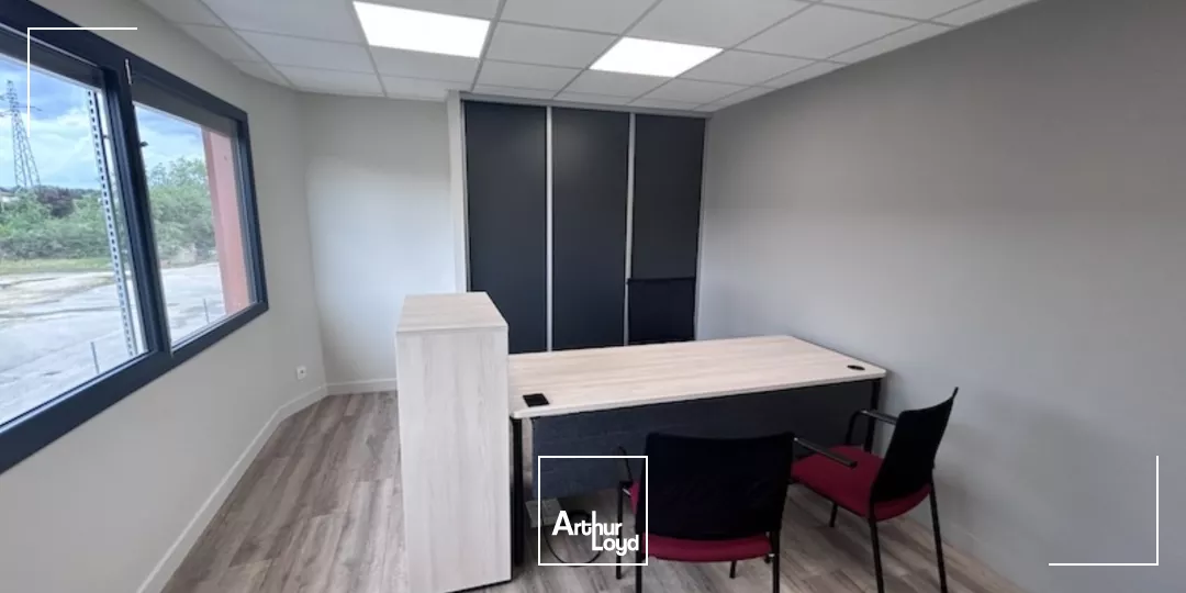 BOURG EN BRESSE - LOCATION - BUREAUX MEUBLES ET EQUIPES