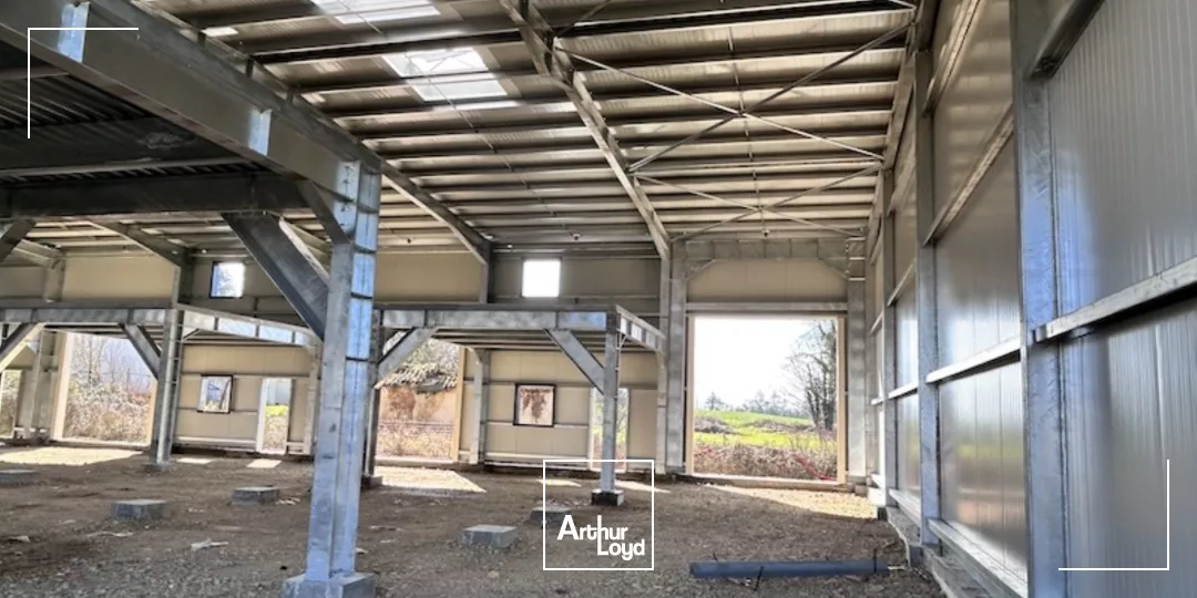 PERONNAS - LOCAUX D'ACTIVITE EN CONSTRUCTION - NEUFS - LOCATION - VISIBILITE 