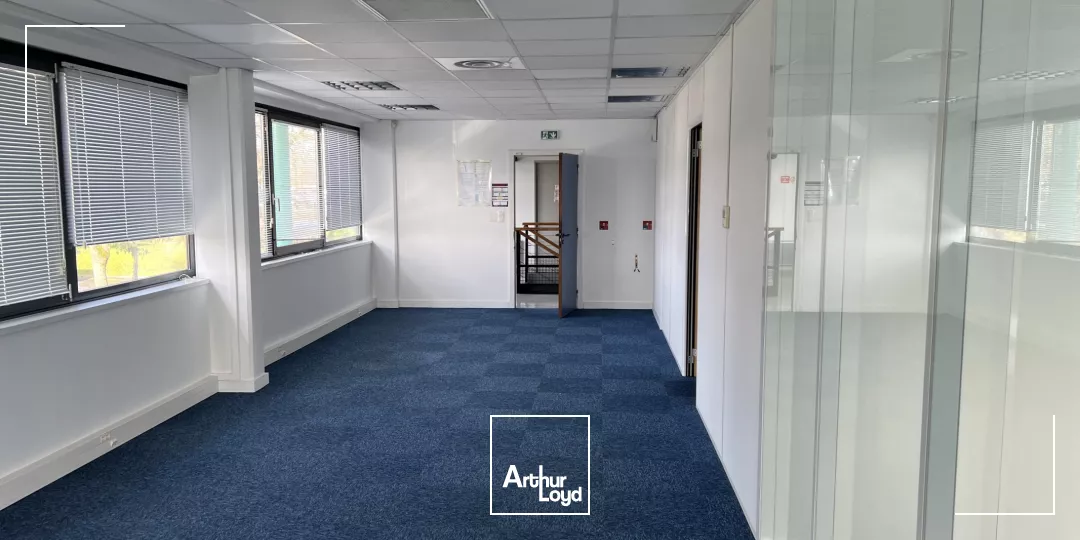 BUREAUX A LOUER - SAINTE LUCE SUR LOIRE - PROCHE GRANDS AXES