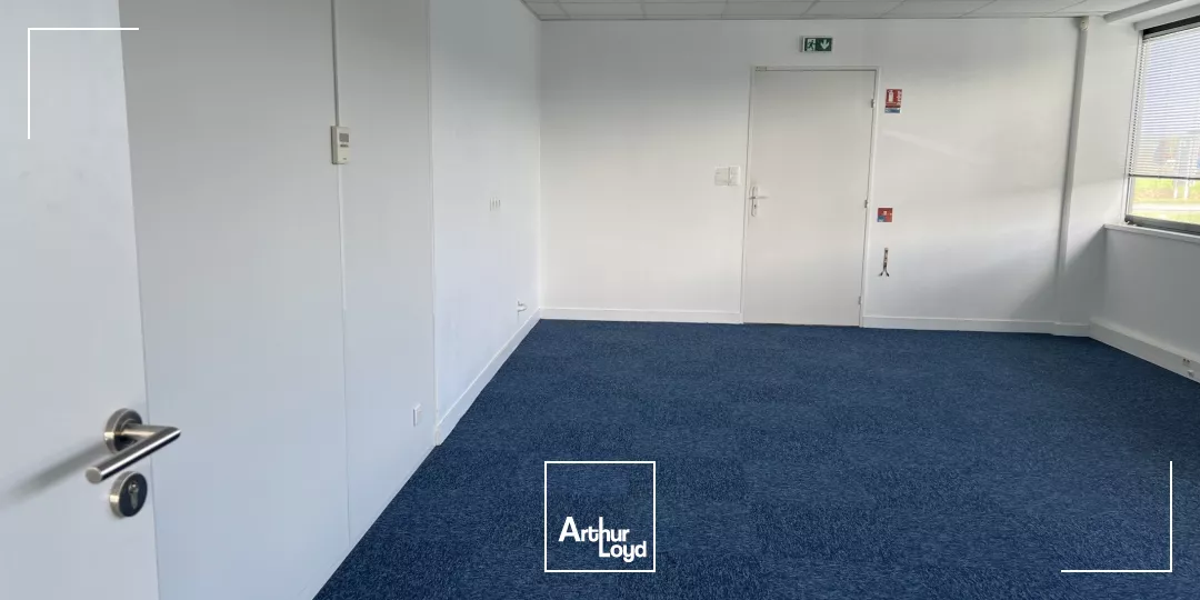 BUREAUX A LOUER - SAINTE LUCE SUR LOIRE - PROCHE GRANDS AXES