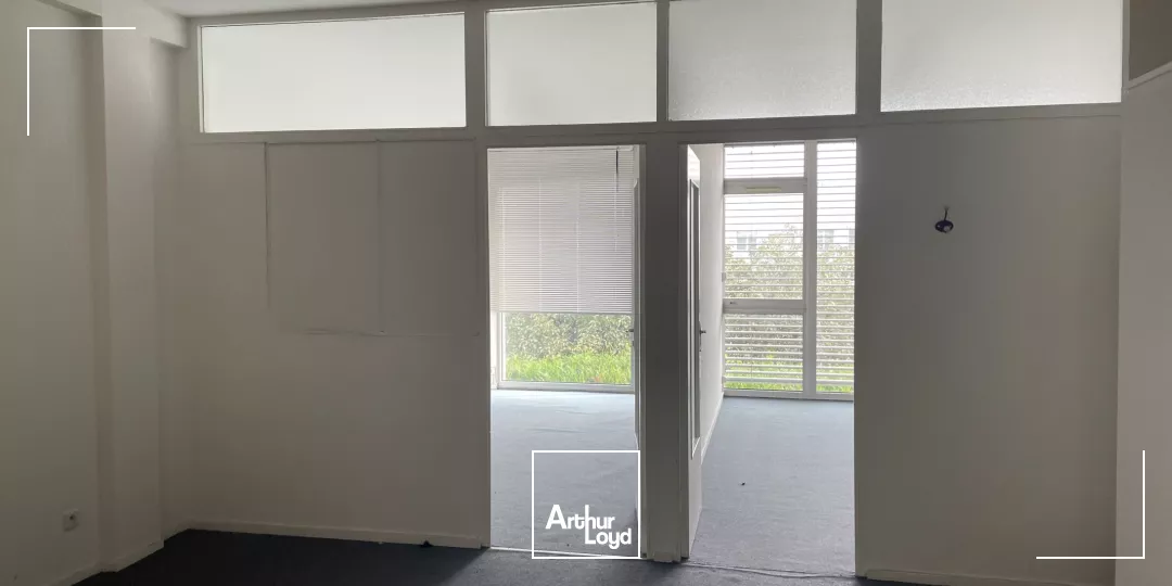 BUREAUX COMMERCE A LOUER - ORVAULT GRAND VAL - NANTES NORD