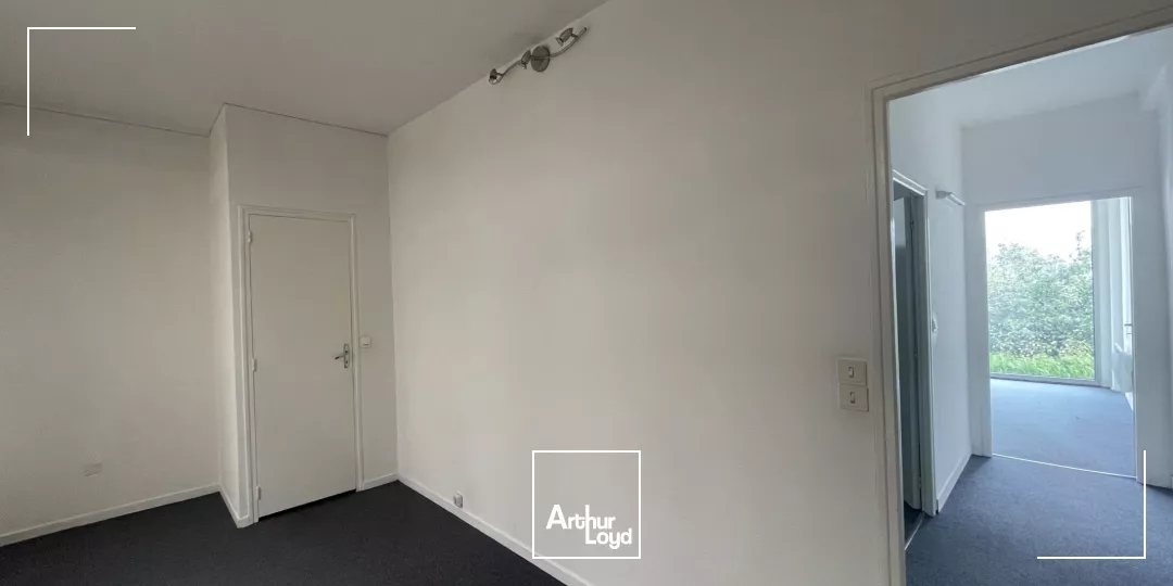 BUREAUX COMMERCE A LOUER - ORVAULT GRAND VAL - NANTES NORD