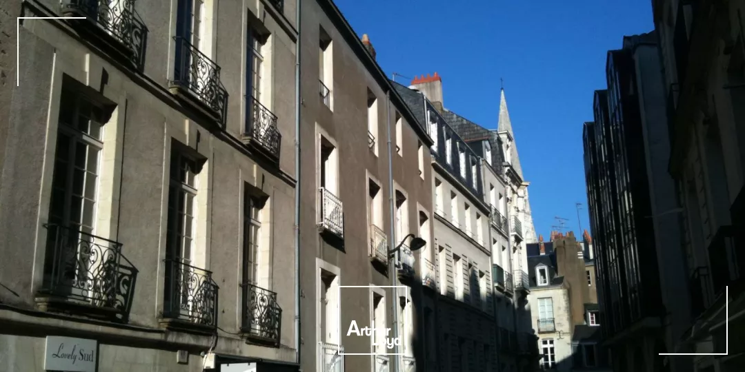 LOCATION IMMEUBLE INDEPENDANT BUREAUX NANTES HYPERCENTRE