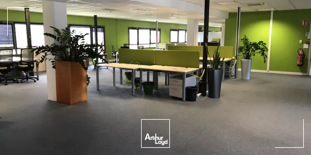 LOCATION BUREAUX A ORVAULT 624 M2 PROCHE PERIPHERIQUE