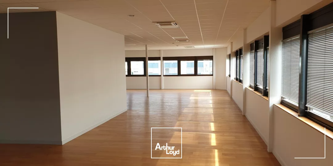 BUREAUX À LOUER-375 M²-PARC TERTIAIRE SAINT LUCE
