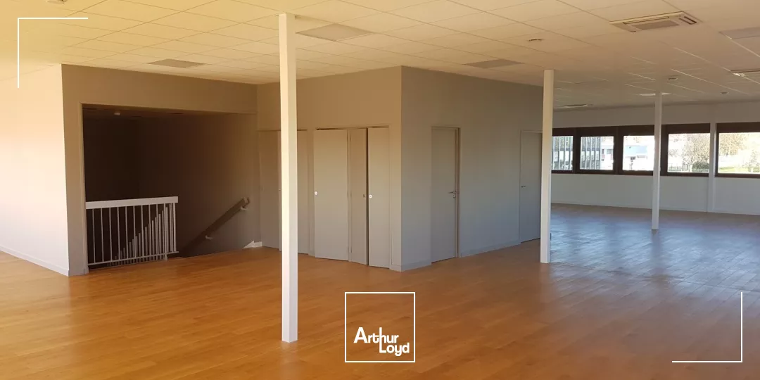 BUREAUX À LOUER-375 M²-PARC TERTIAIRE SAINT LUCE