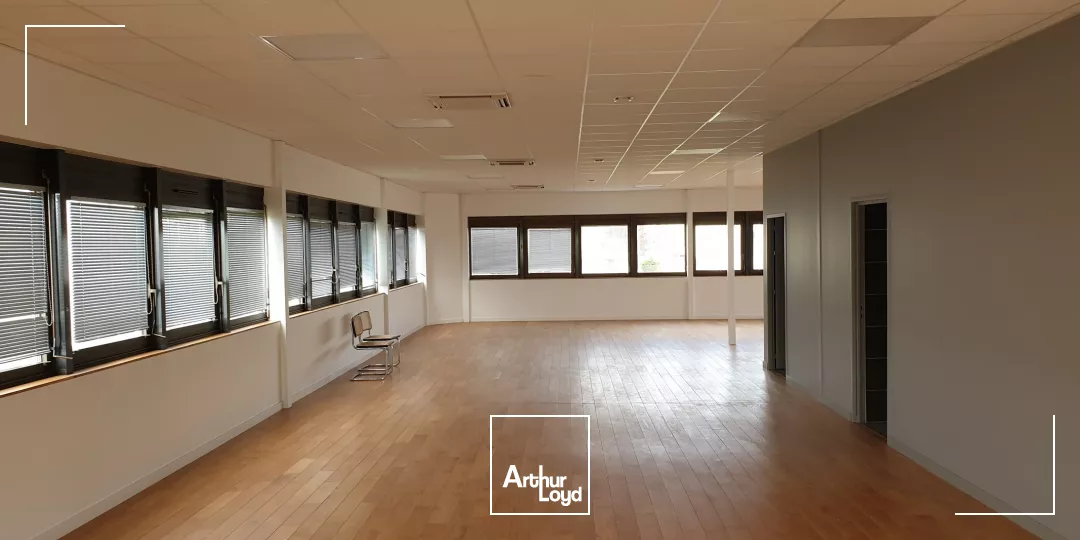 BUREAUX À LOUER-375 M²-PARC TERTIAIRE SAINT LUCE