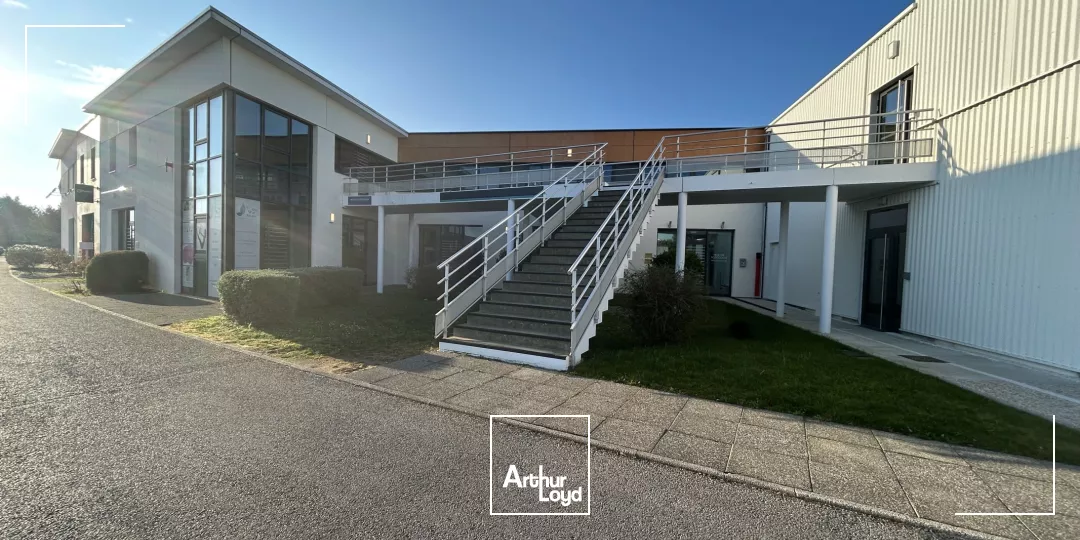 VENTE - LOCATION BUREAUX NEUFS - PARKING - PORNIC - 250 m2 - 63 m2 - 75 m2