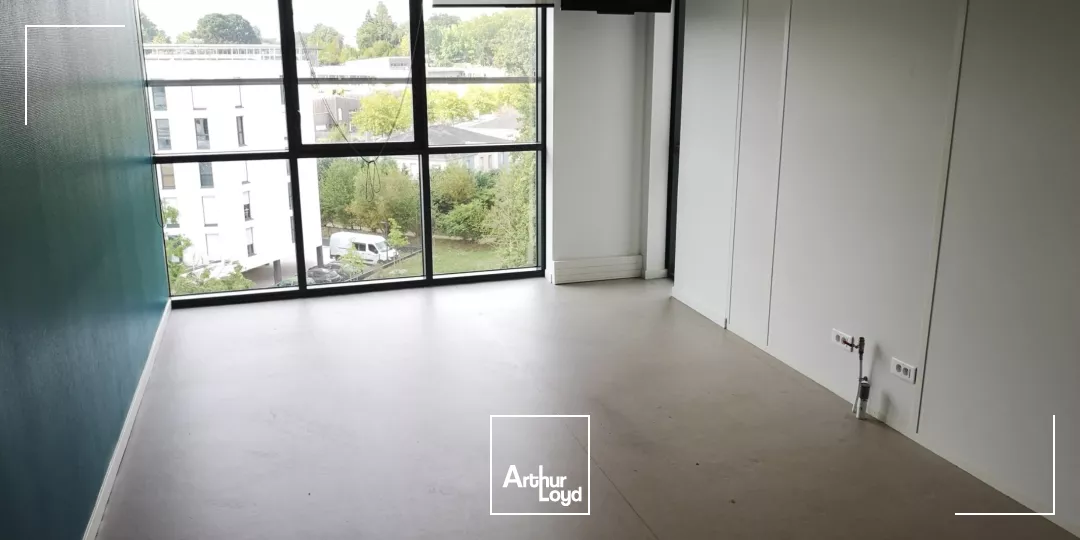 BUREAUX A LOUER A VENDRE - NANTES - 1660M2 DIVISIBLES