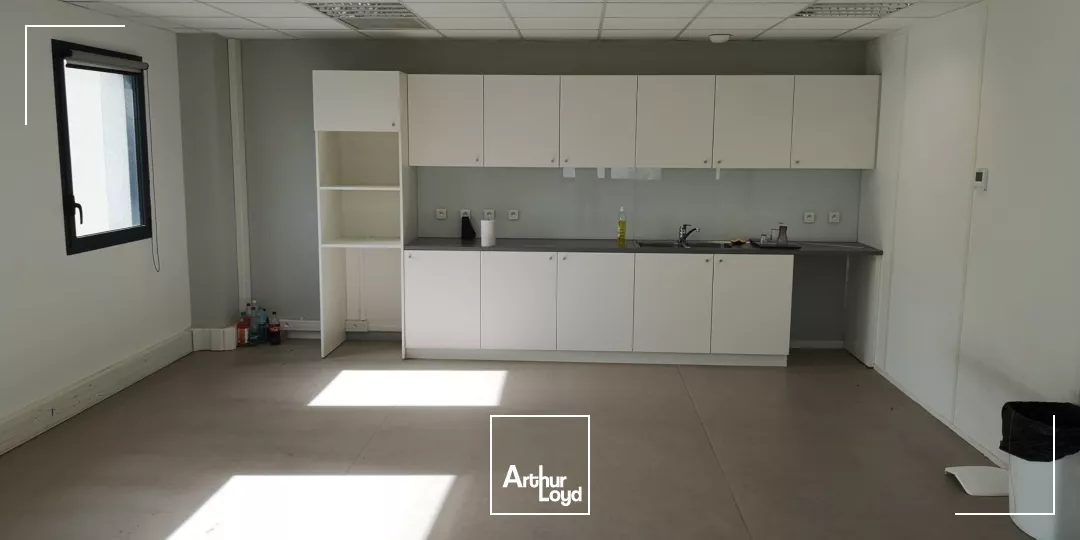 BUREAUX A LOUER A VENDRE - NANTES - 1660M2 DIVISIBLES