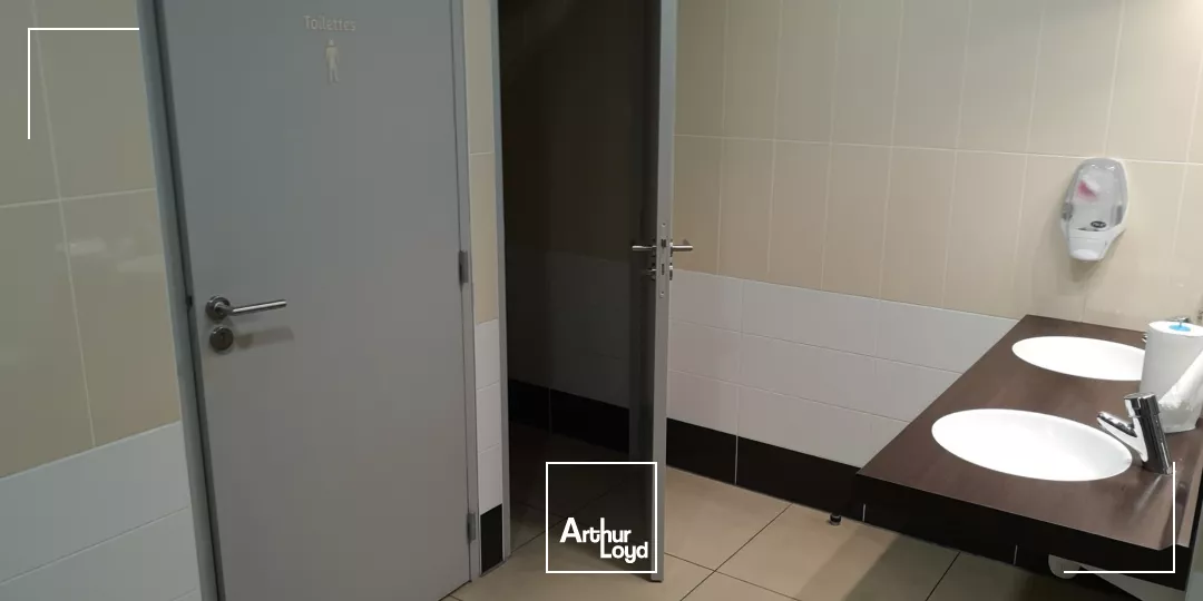 BUREAUX A LOUER A VENDRE - NANTES - 1660M2 DIVISIBLES