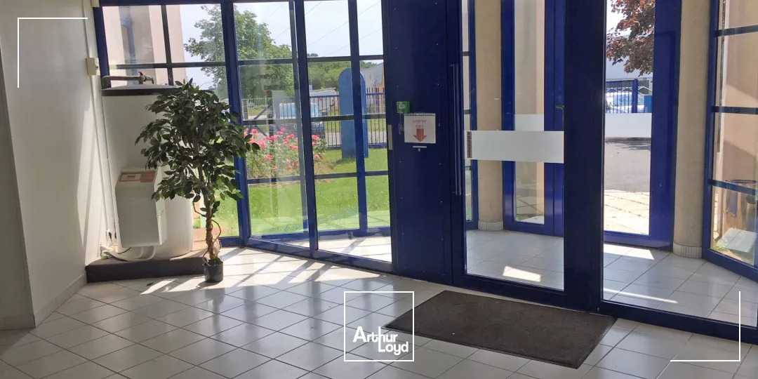 PROCHE SUPER U SAUTRON - LOCATION PLATEAU BUREAUX