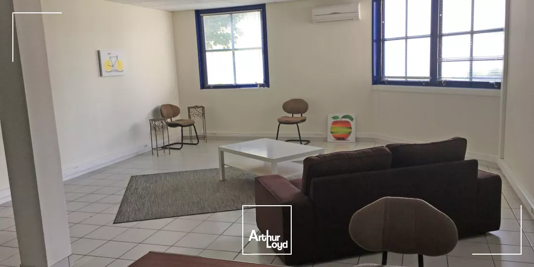 PROCHE SUPER U SAUTRON - LOCATION PLATEAU BUREAUX