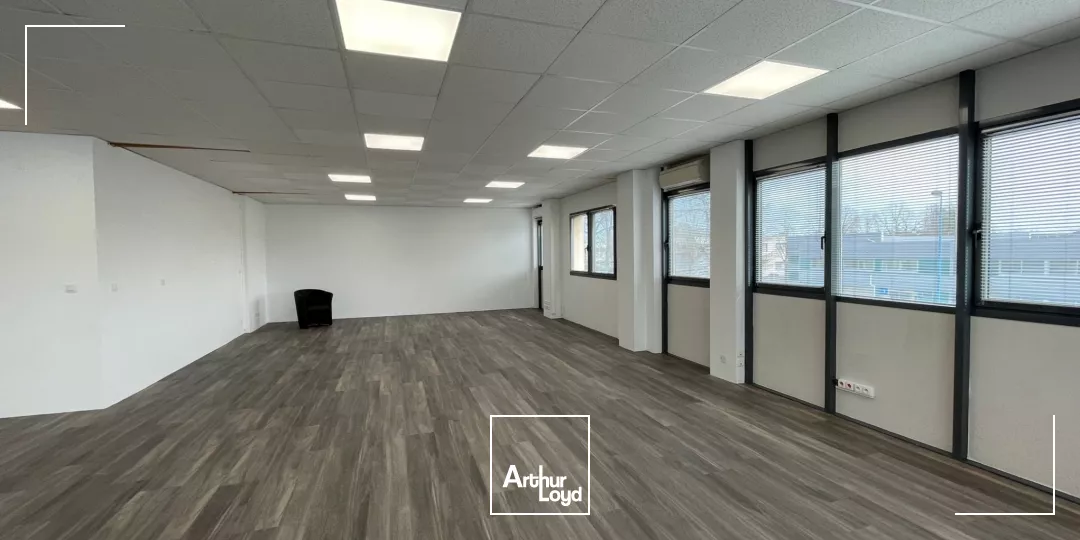 BUREAUX OPENSPACE LOCATION - PARKING - ERDRE ACTIVE