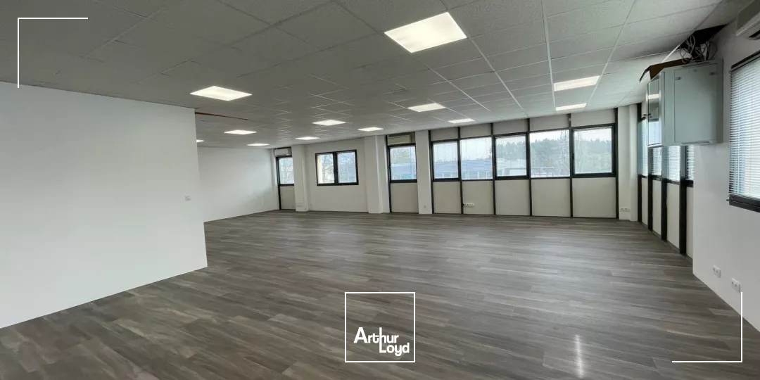 BUREAUX OPENSPACE LOCATION - PARKING - ERDRE ACTIVE