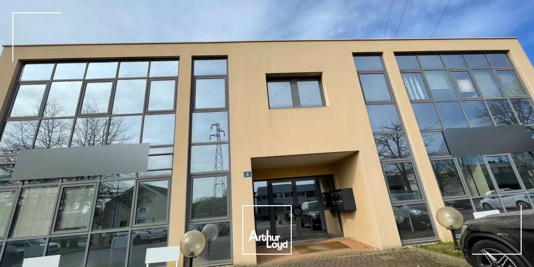 BUREAUX OPENSPACE LOCATION - PARKING - ERDRE ACTIVE