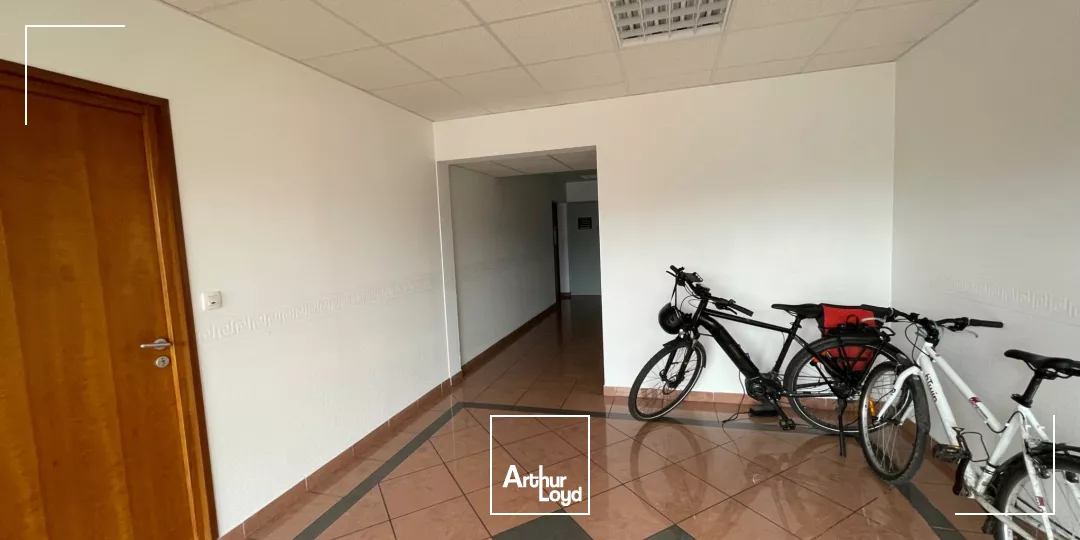 BUREAUX OPENSPACE LOCATION - PARKING - ERDRE ACTIVE