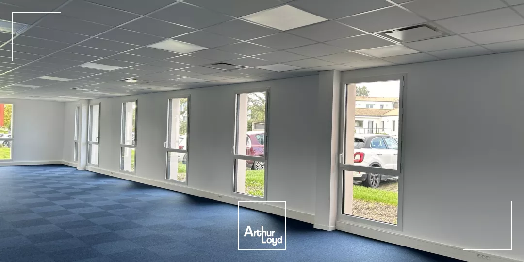 A VENDRE - A LOUER - BUREAUX - PORNIC - 239 m2 - 120 m2 - TERTIAIRE