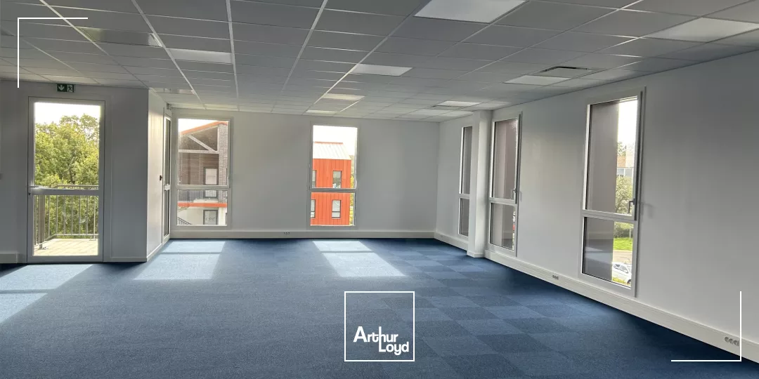 A VENDRE - A LOUER - BUREAUX - PORNIC - 239 m2 - 120 m2 - TERTIAIRE