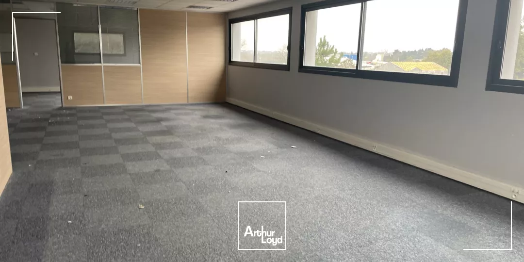 A LOUER - BUREAUX - ST BREVIN - 150 M2