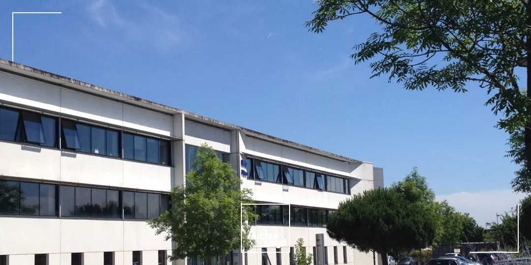 LOCATION DE BUREAUX SAINT-HERBLAIN ZENITH 1601 M2 AVEC PARKINGS