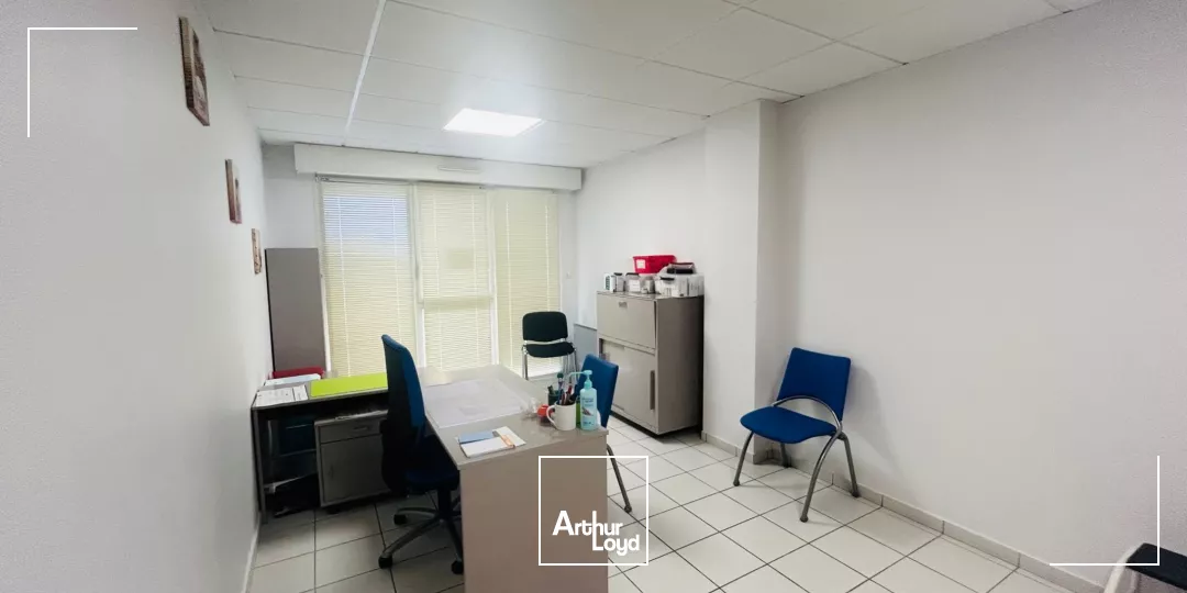 A VENDRE BUREAUX 140M2 ST NAZAIRE CENTRE