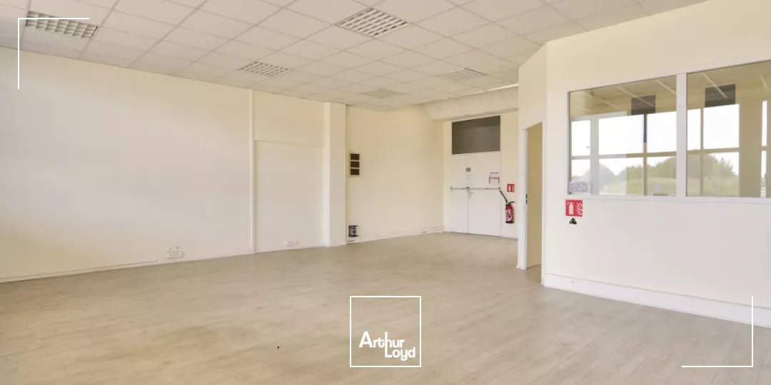 LOCATION - ENTREPOT - BUREAUX - AEROPORT - SUD NANTES