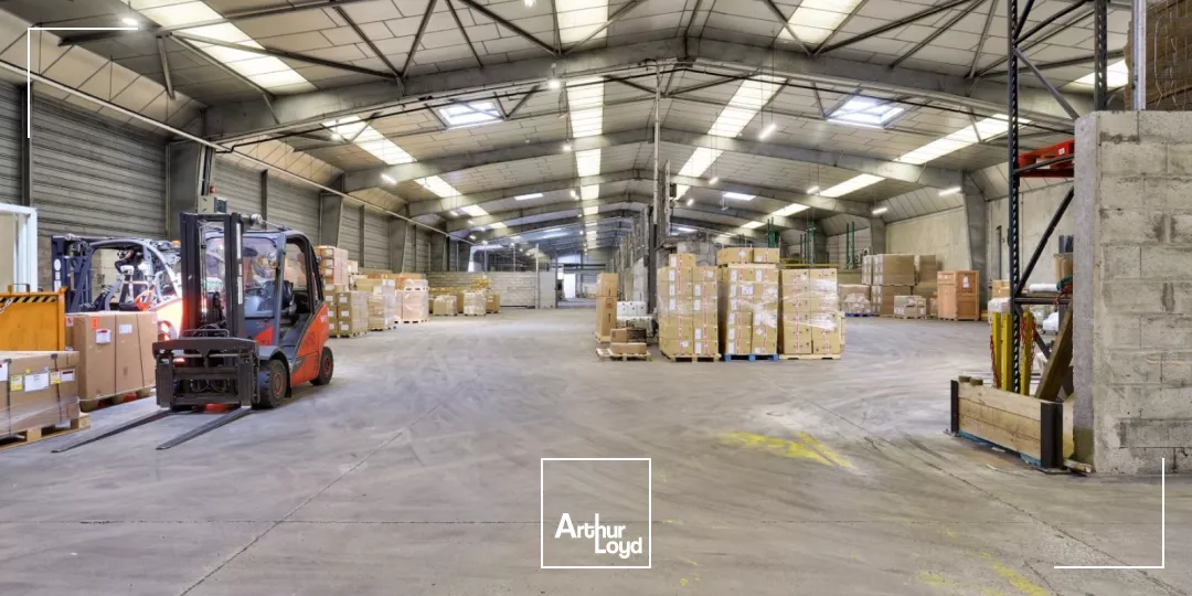 LOCATION - ENTREPOT - BUREAUX - AEROPORT - SUD NANTES