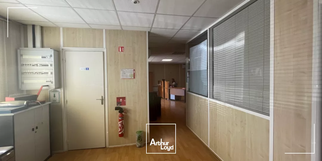 A LOUER - STOCKAGE - 400 M2 - ST NAZAIRE