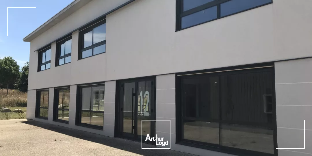 ACHAT - BUREAUX - PARKING - GUERANDE - 290 m2 - PMR