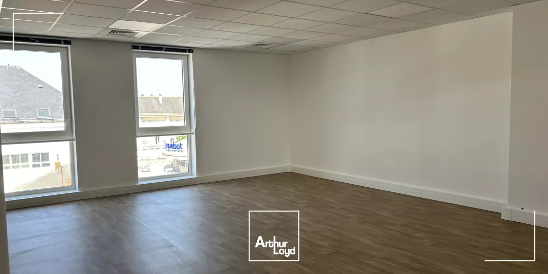 LOCATION BUREAUX SANTE ST NAZAIRE PARKING 