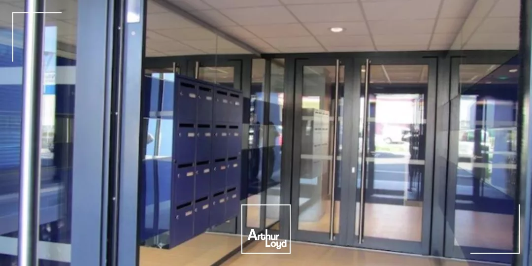 BUREAUX - A VENDRE LA BAULE - 85 m2 - BESLON