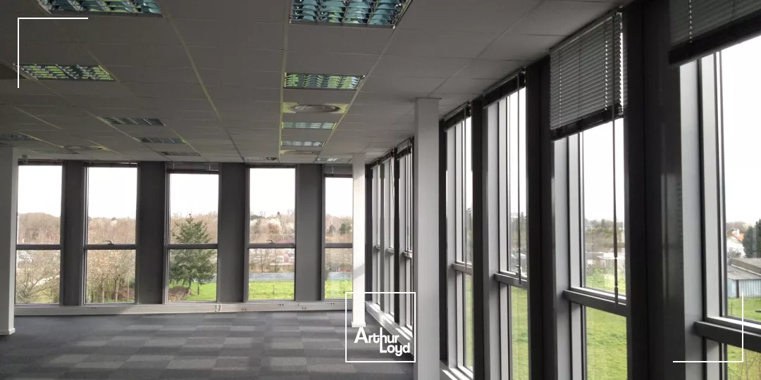 LOCATION BUREAUX SAINT-HERBLAIN 3357 M2 ZONE ZENITH