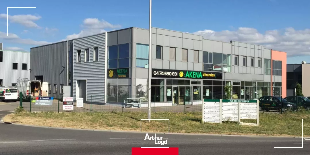 Bureaux disponibles à la location au nord de Villefranche sur Saône, dans la zone industrielle d'ARNAS à proximité de l'autoroute A6.