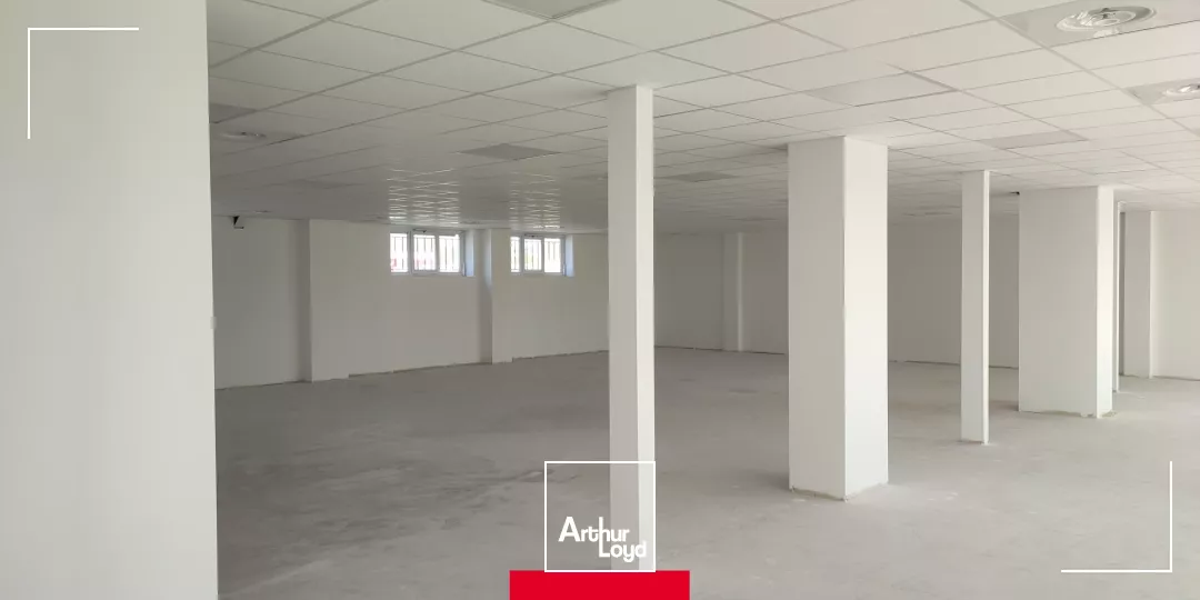Bureaux lumineux neufs à vendre à Villefranche sur Saône, accès PMR, visibilité autoroute.