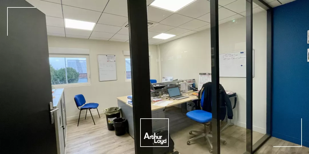 À LOUER / À VENDRE - BÂTIMENT INDUSTRIEL INDÉPENDANT ZI TETEGHEM