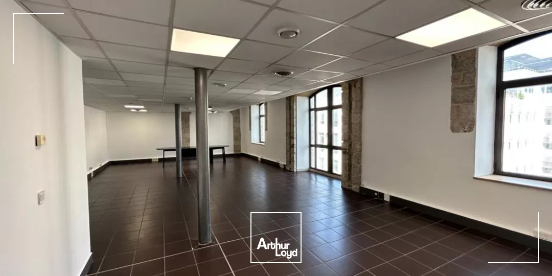 Bureaux à louer - Les Docks - 13002 Marseille