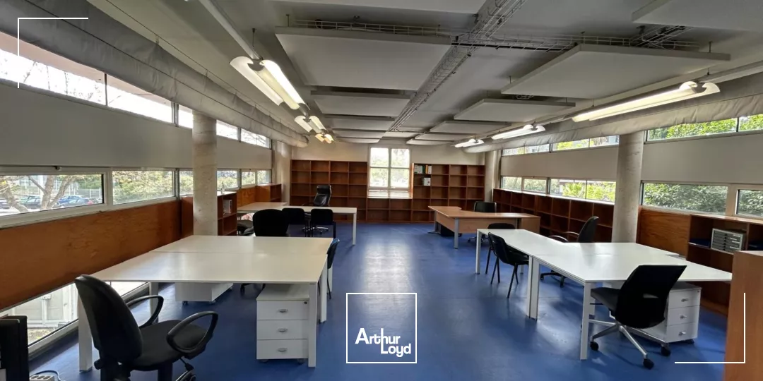 Bureaux à louer avec parking clos et sécurisé - ZFU - 13016 Marseille