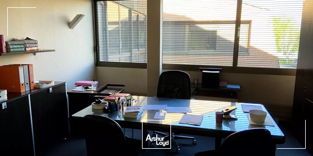 IMMEUBLE DE BUREAUX 913 M2 - FOULAYRONNES